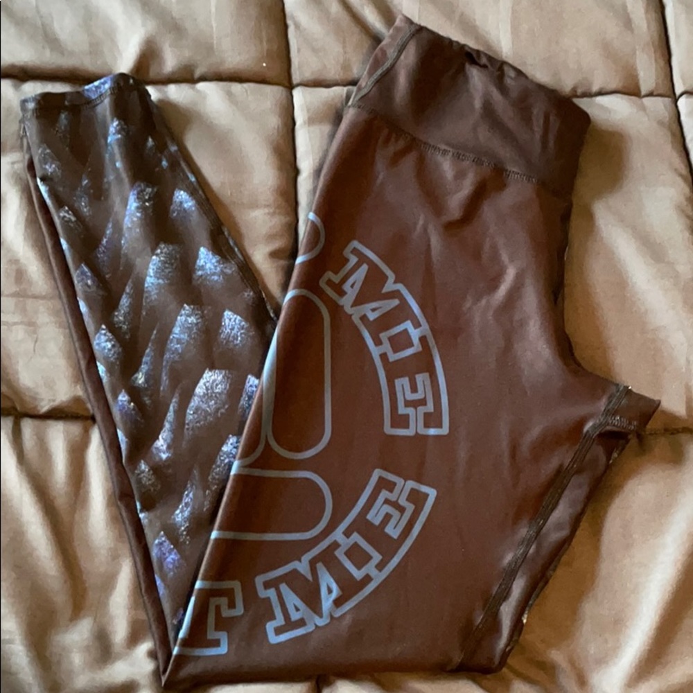 Feed Me Fight Me Dragon Scale Leggings Size L